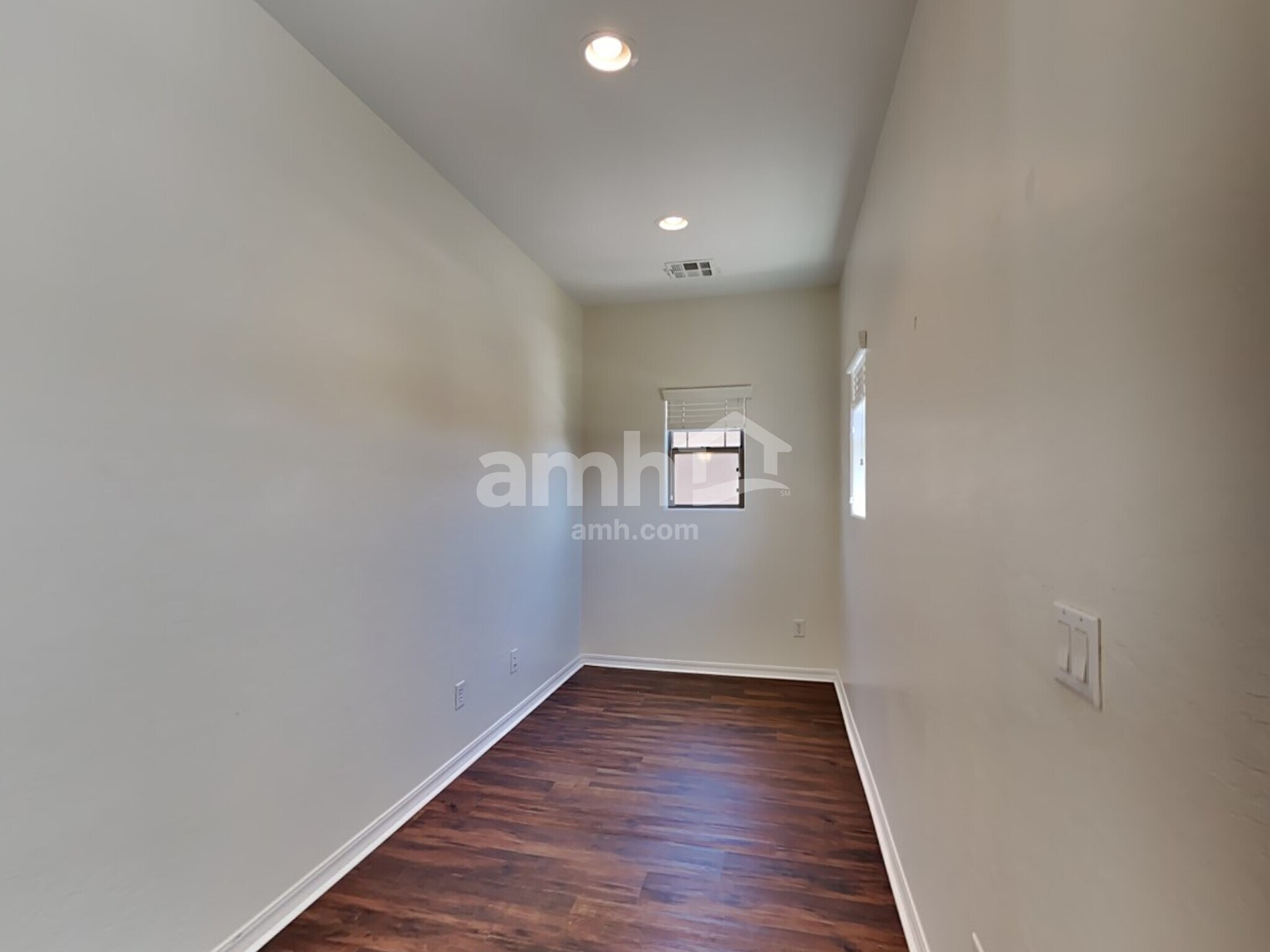 Building Photo - 14584 W Maui Ln