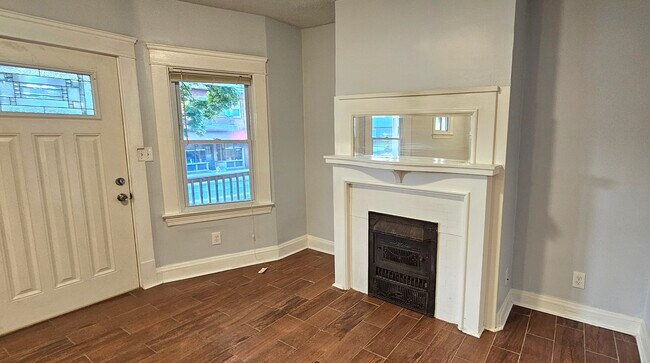 Building Photo - 1345 W 65th St