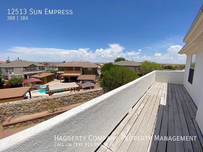 Building Photo - East El Paso 3 bed Refrig A/C with Loft an...