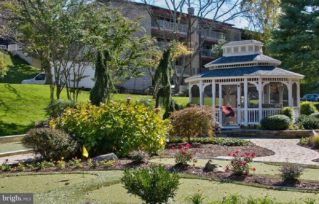 Building Photo - 6100 Bellinham Ct