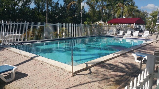 Building Photo - 3660 NE 166th St