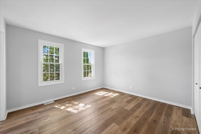 Building Photo - 731 Hickory Ln