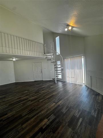 Building Photo - 3536 W Buckingham Rd