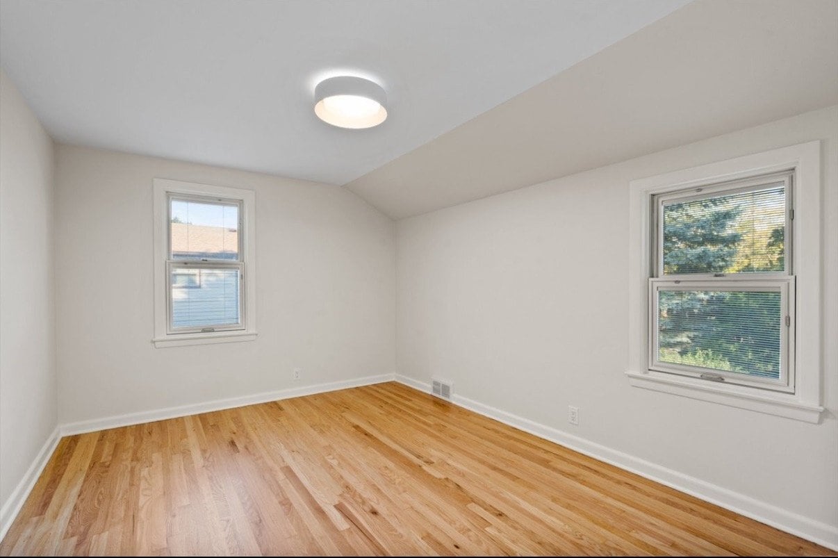 Building Photo - 5350 N Navajo Ave