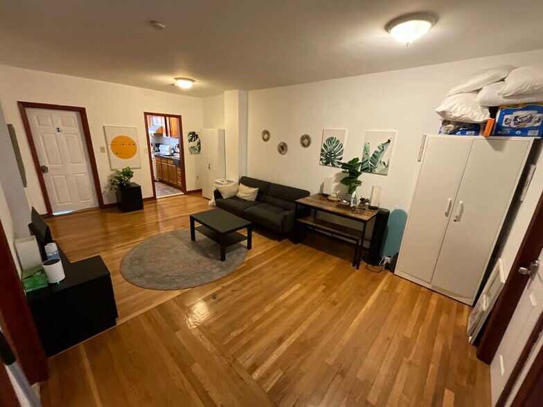 Building Photo - 871 Harrison Ave