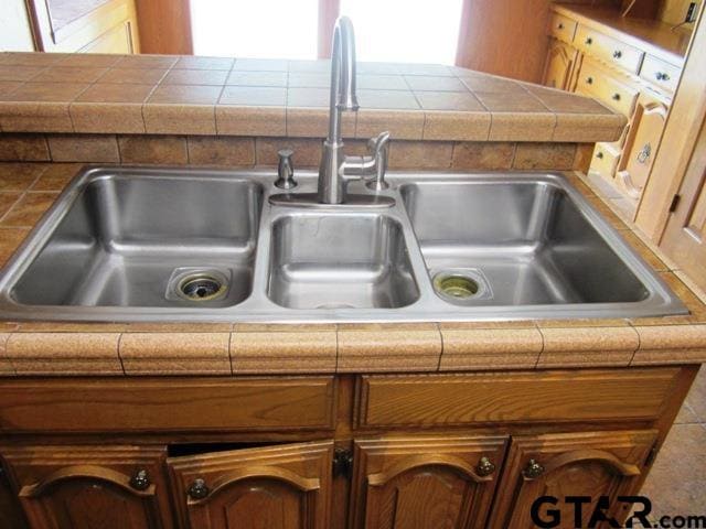 Building Photo - 401 Woodland Hills Dr