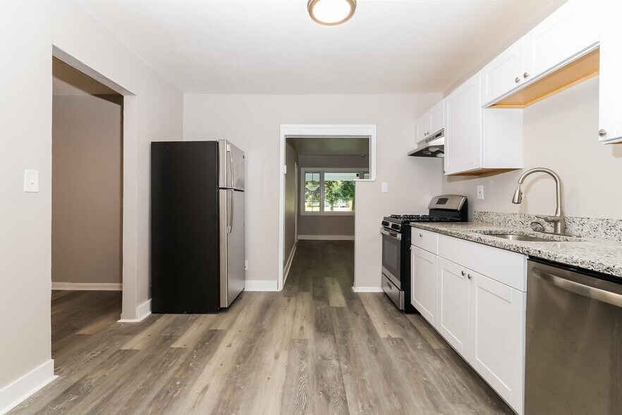 Building Photo - 7116 Nathan Hale Way