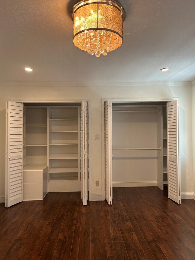 Building Photo - 840 Threadneedle St