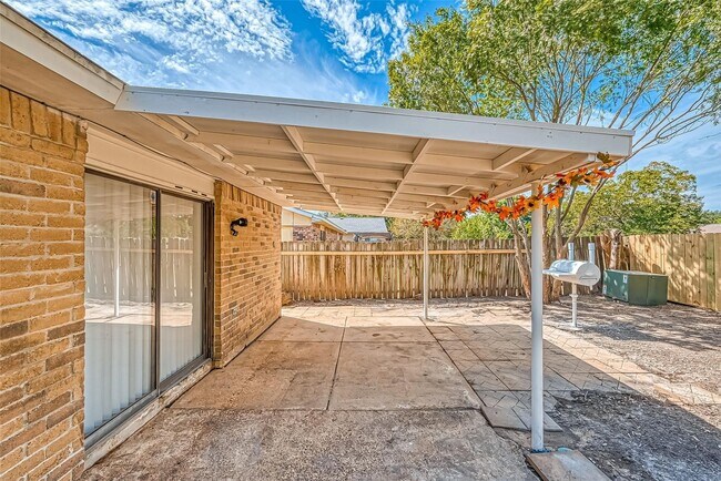 Building Photo - 17414 N Yorkglen Dr