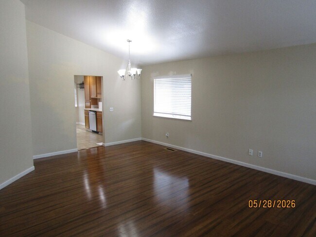 Building Photo - Beautiful single story 3 bedroom house with large back yard. Private cul- de- sac. Bonus office/ ...