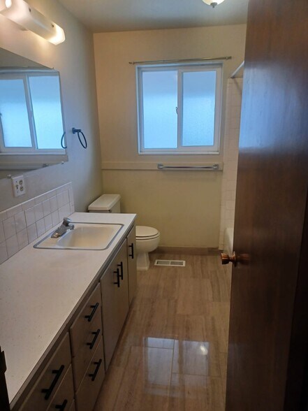 Building Photo - 520 South 100 West