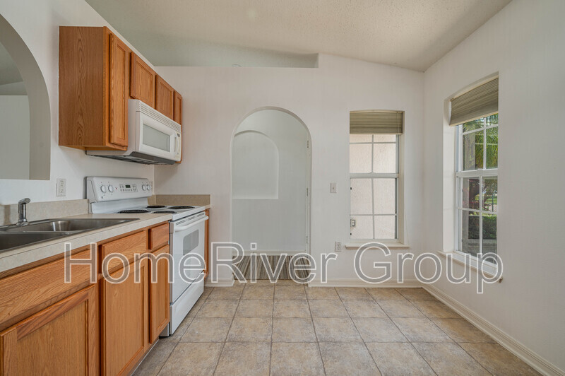 Building Photo - 3810 McKinley Dr