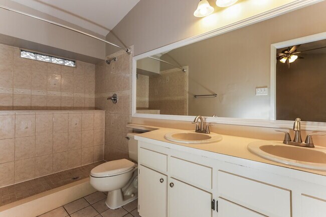 Building Photo - 1621 Coppersmith Ct