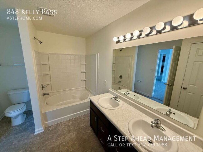 Building Photo - 848 Kelly Pass