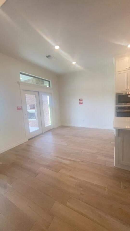 Building Photo - 545 Mustard Seed