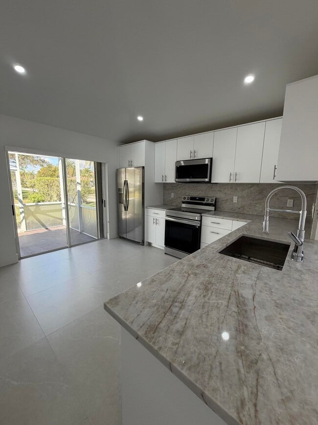 Building Photo - 20841 NW 1st St