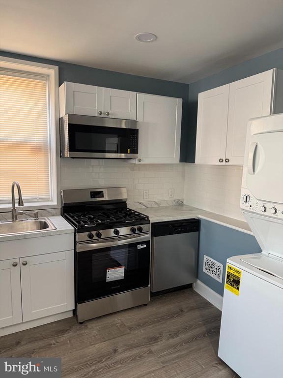 Building Photo - 5332 Pine St