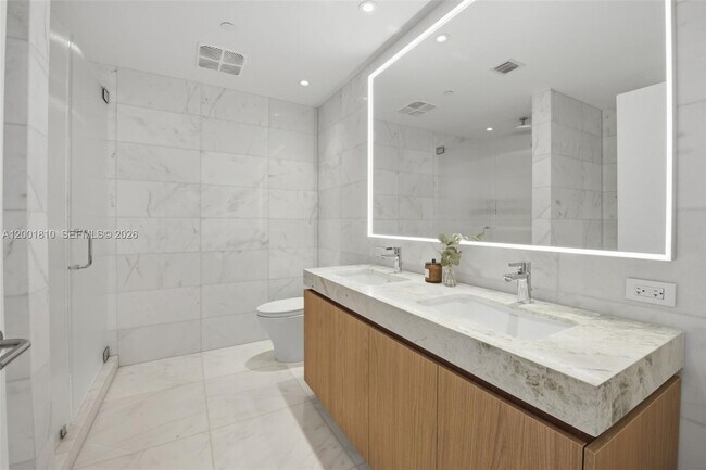 Building Photo - 500 Alton Rd