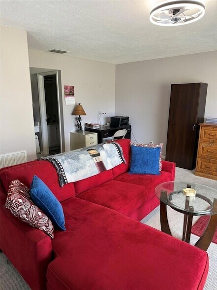 Building Photo - 731 Masterpiece Dr