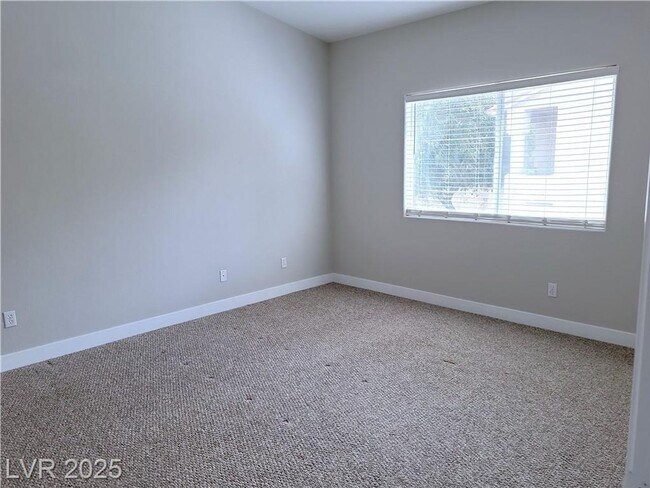 Building Photo - Bright Green Valley Condo in Gated Southpa...