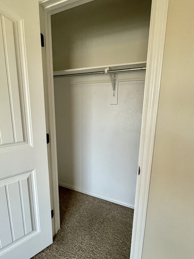 Building Photo - 4811 Mill Creek Dr