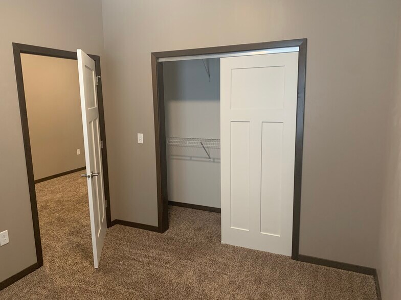 Bedroom closet - 207 Lake Park Blvd
