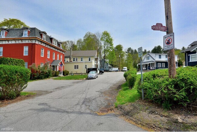 Building Photo - 2 br, 1 bath House - 8 Main St