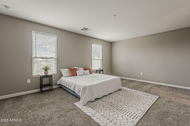 Building Photo - 44587 W Palo Amarillo Rd
