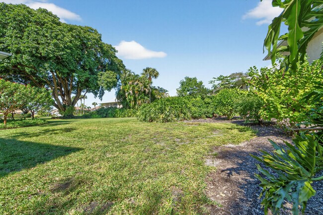 Building Photo - 6 Concourse Dr