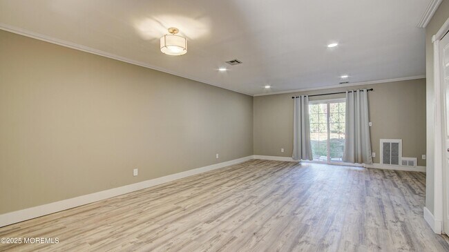 Building Photo - 60 County Rd