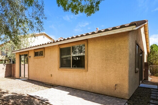 Building Photo - 4344 Desert Home Ave