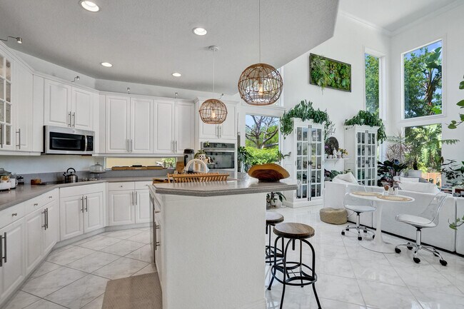 Building Photo - 11515 NW 75th Manor