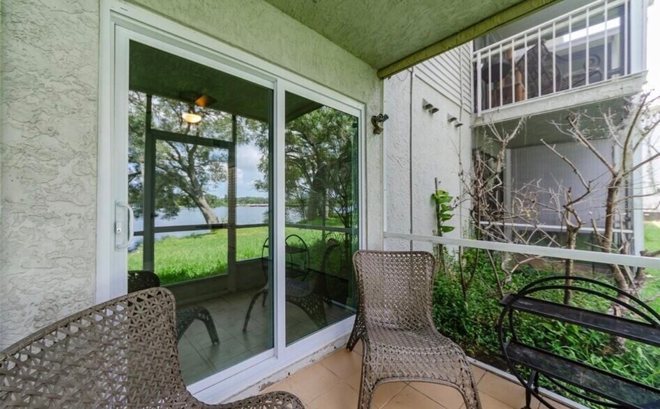 Building Photo - 7246 E Bank Dr