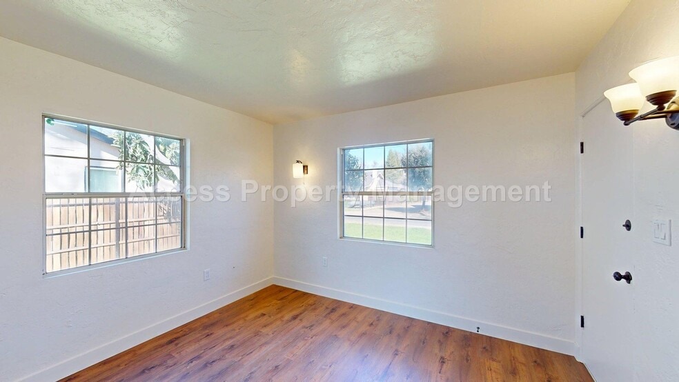 Building Photo - 124 Walden St