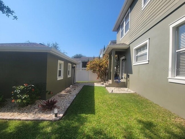 Building Photo - 3525 Pickerell Pl