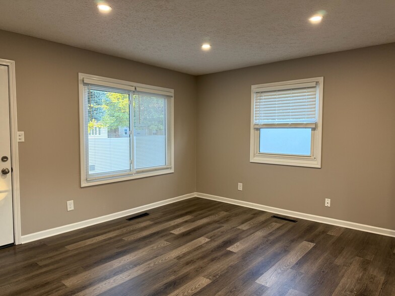 Bedroom - 3551 Paxton Drive