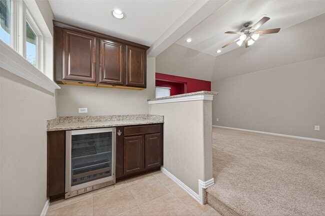 Building Photo - 16811 Kilgarth Dr