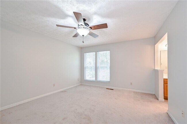 Building Photo - 3991 E Meadow Dr