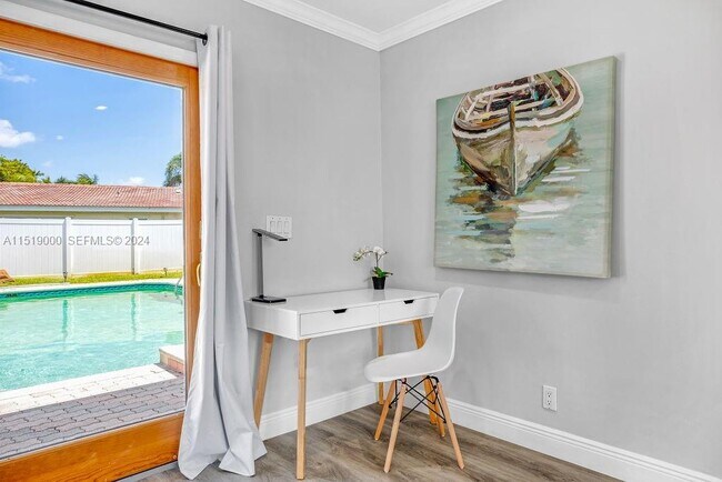 Building Photo - 5320 NE 16th Terrace