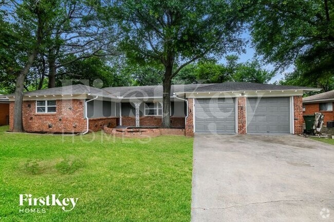 Building Photo - 1033 Cavender Dr