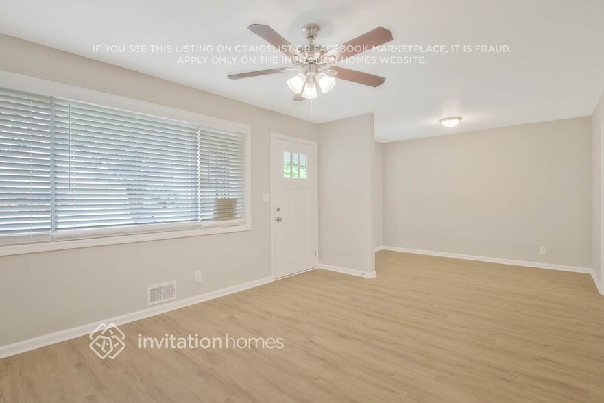 Building Photo - 5495 Burgess Dr