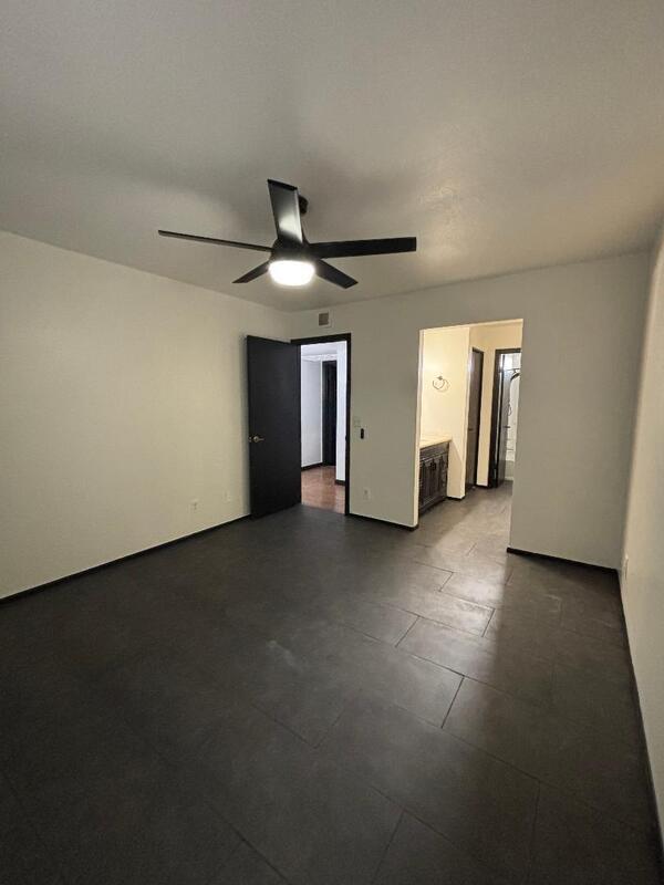 Building Photo - 10610 S 48th St