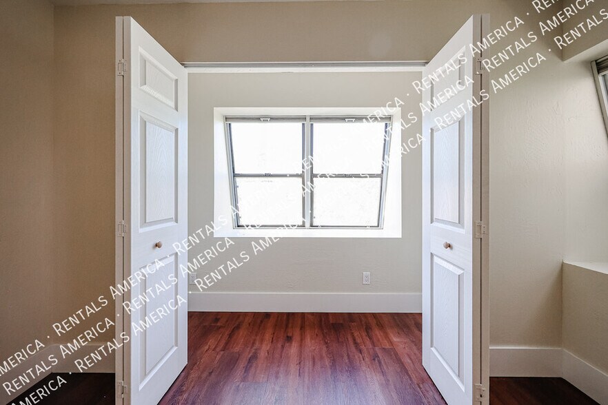 Building Photo - 5131 N 18th St