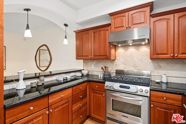 Building Photo - 1511 Camden Ave