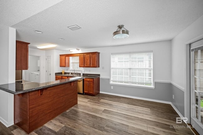 Building Photo - 7684 Avery Ln