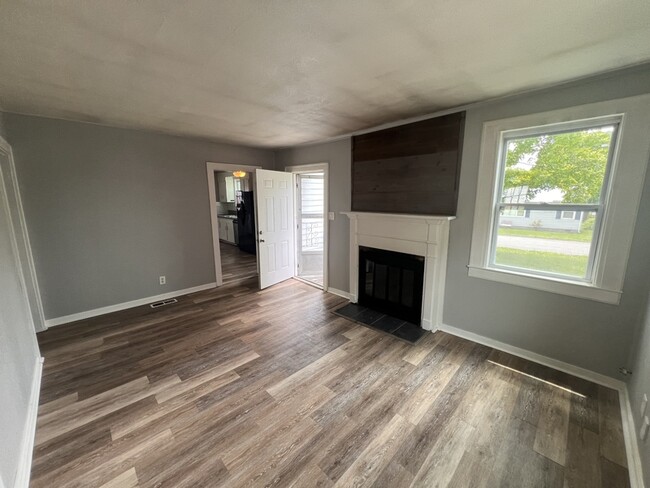 Building Photo - 2625 Avondale Ave