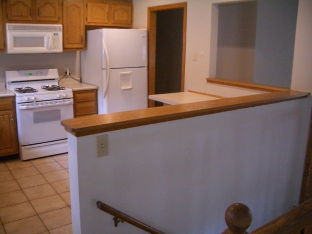 Building Photo - 247 Crestview Ln
