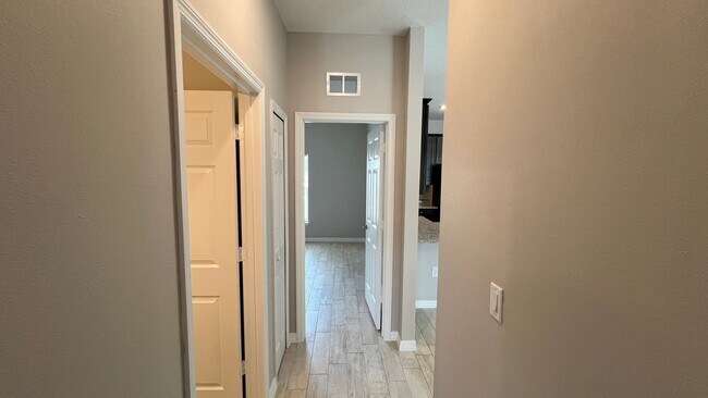 Building Photo - Stunning 3-Bed, 2-Bath Home in Palm Bay!