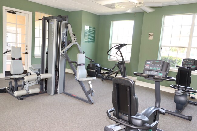 Matthew Ridge Fitness Center - Matthew Ridge Apartments