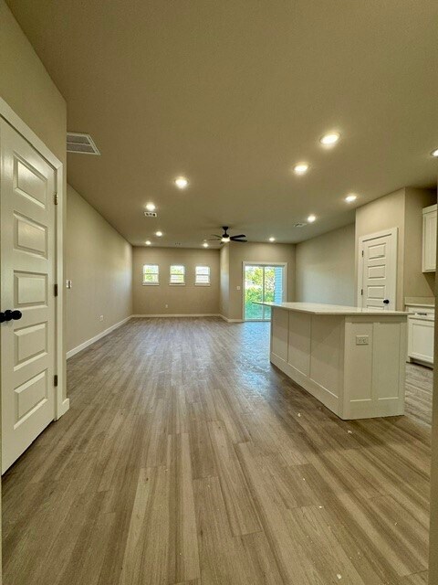 Building Photo - 1806 Azlin Pl